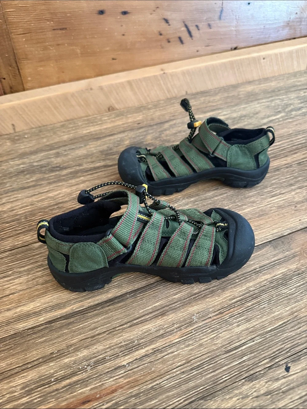 Keen closed toe